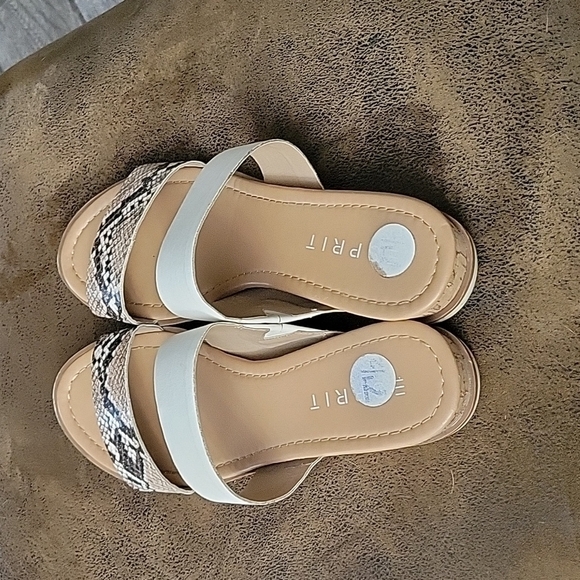 Esprit Snakeskin Print Slide On Sandals Size 7.5 - Picture 2 of 4